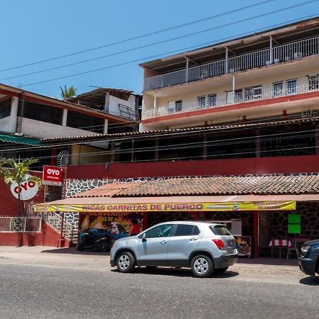 Oyo Hotel Rubi Сиуатанехо Экстерьер фото